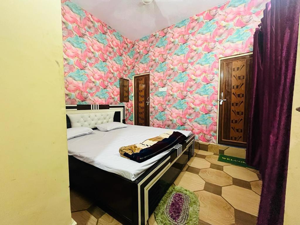 Maa Gauri Paying Guest House Варанаси Экстерьер фото